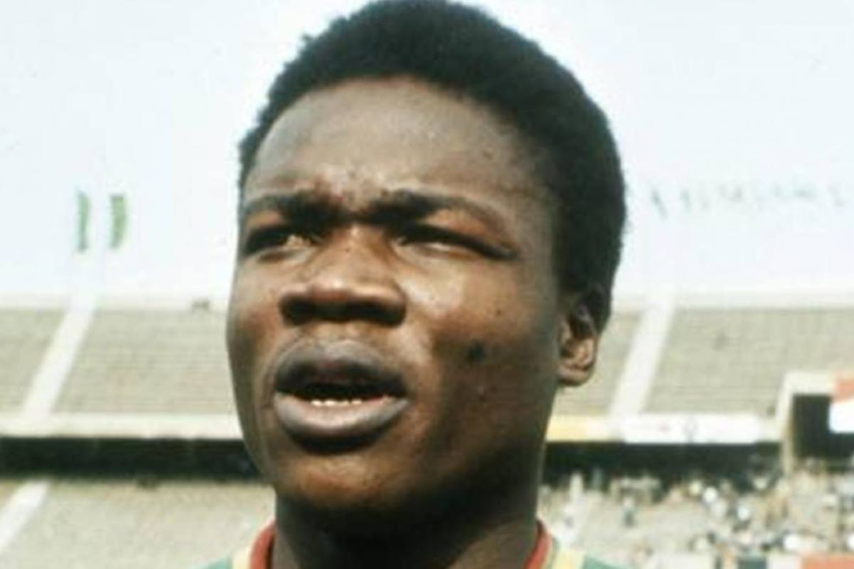 Ilunga Mwepu, il calciatore che si salvò la vita battendo una punizione al contrario - greenMe