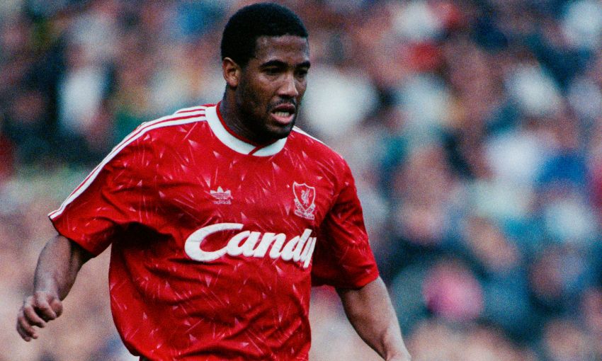 Số 10: John Barnes - Liverpool FC